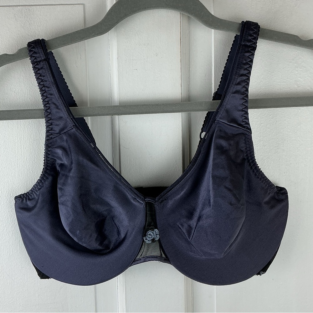 Olga Vintage Unlined Full Coverage Satin Underwire Bra Signature Support 40D
